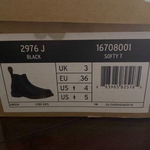 US Size 5 Girls Dr Martens Chelsea Boot Black